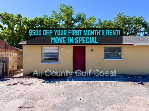 910 61st Ave E, Bradenton, FL 34203