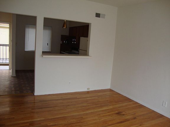 4th image of 4300 Fairview Ave APT F