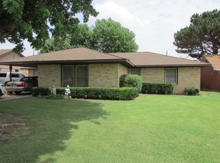 1108 N Noble Ave, Watonga, OK 73772