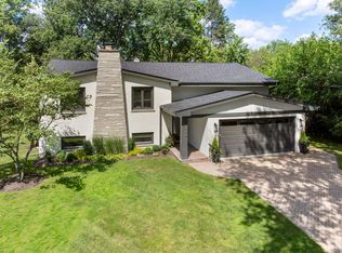 1548 Tulip Tree Ct, Glenview, IL 60025
