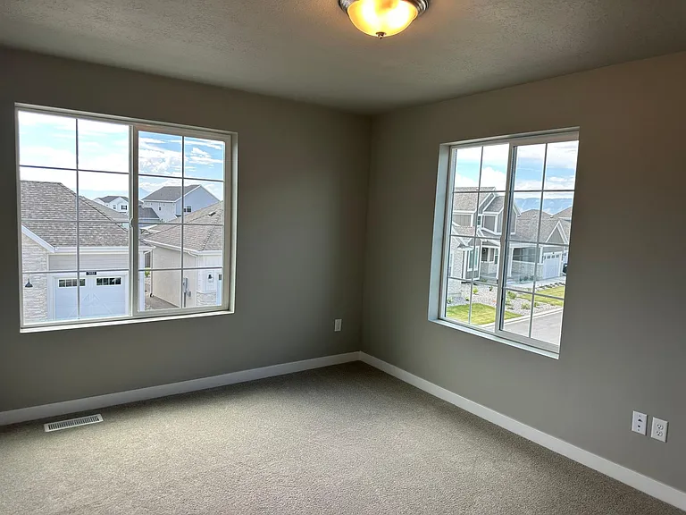 5016 W Evergreen Ln — Photo 21