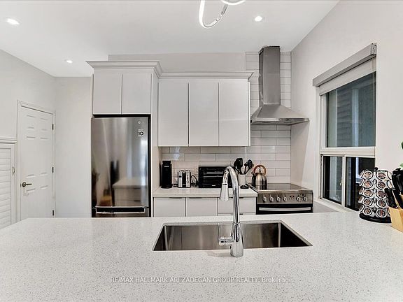 5th image of 138 Booth Ave