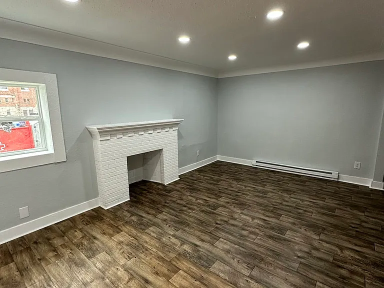 5088 Queens Ave — Photo 3