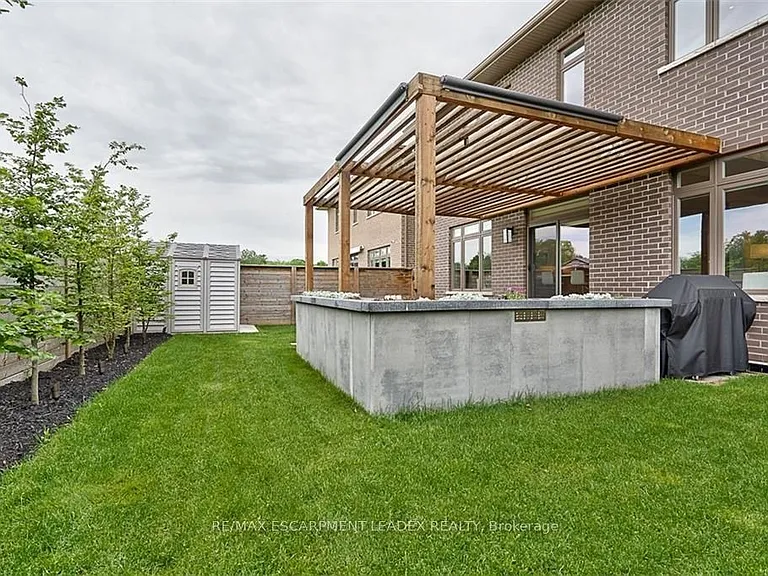 19 Secinaro Ave — Photo 37