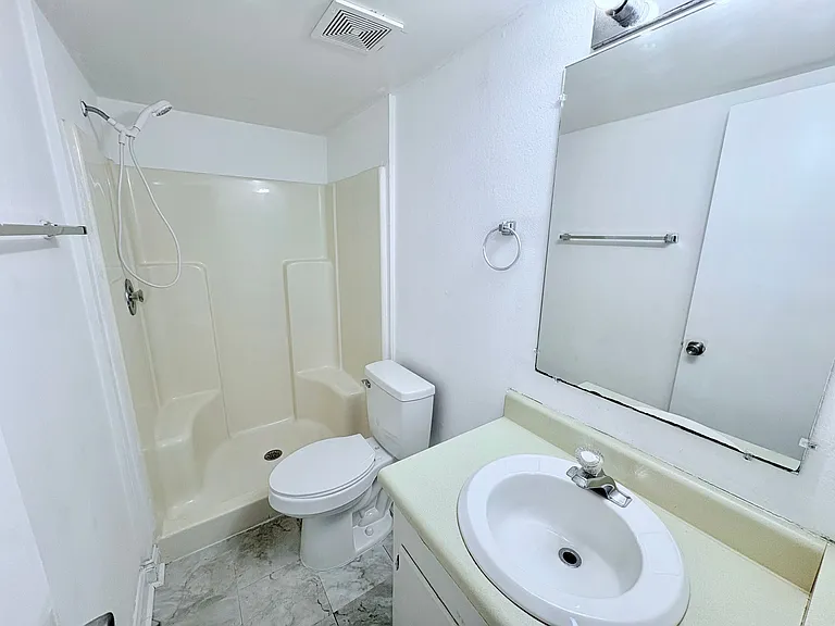 600 Anderson Hwy #611 — Photo 25