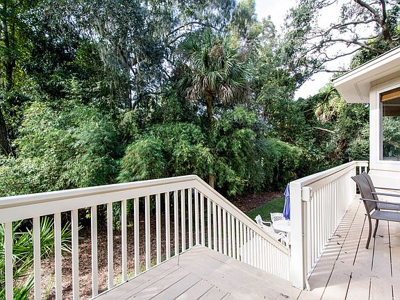 3rd image of 3 Burns Ct