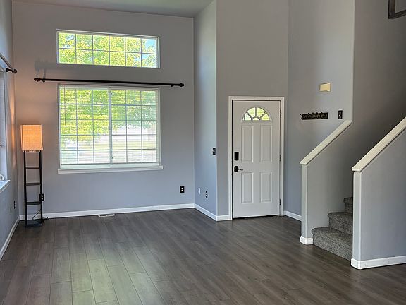 3rd image of 2204 Rosemont Pl S