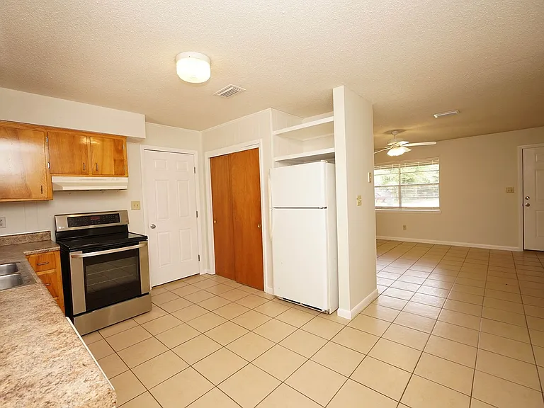 260 Glenview Ave — Photo 7
