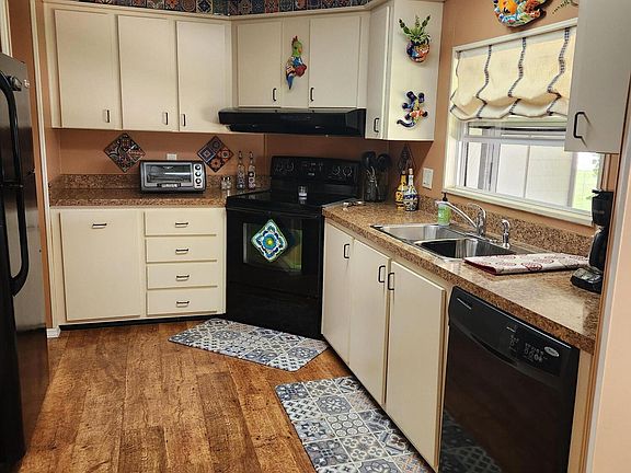 2nd image of 354 San Roberto Dr