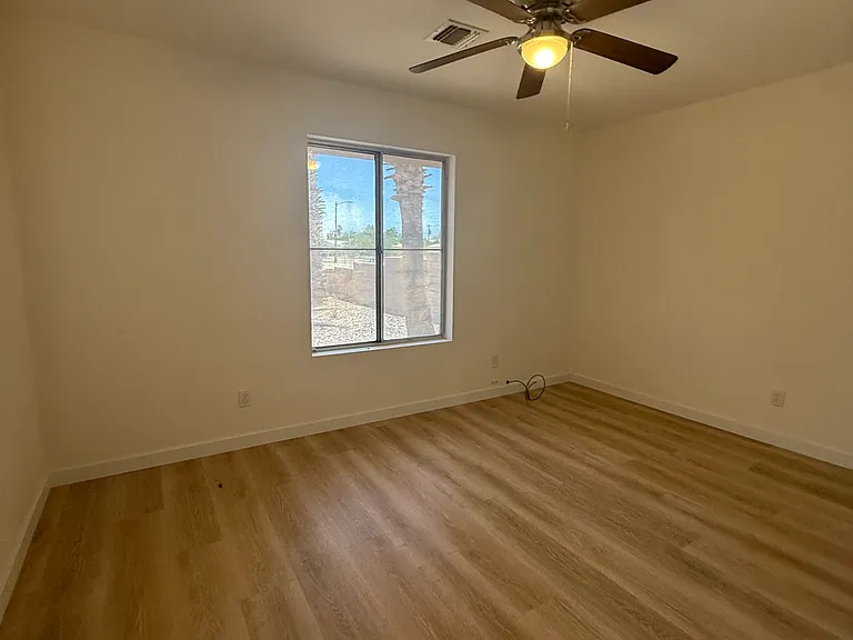 383 Swan Dr — Photo 14