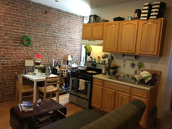 2nd image of 778 Park Pl APT 11