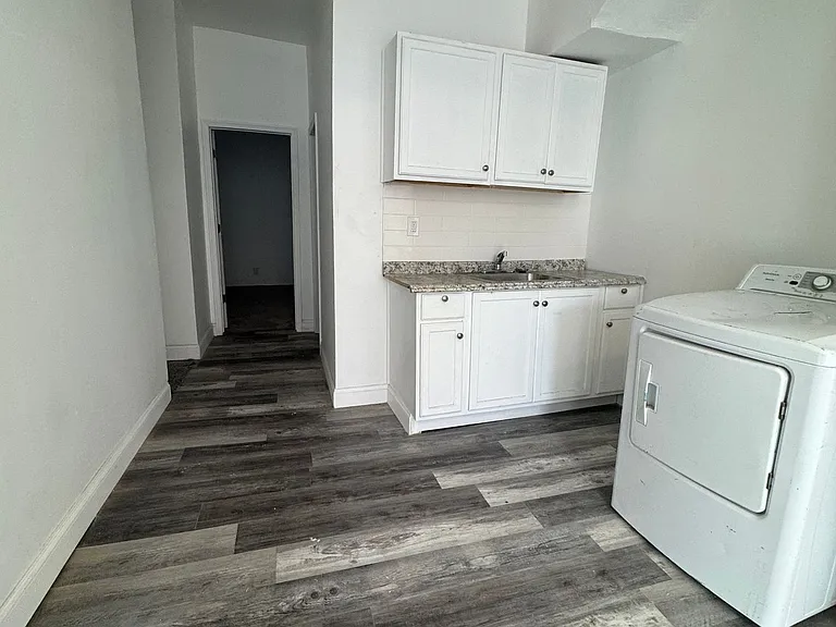 4133 Pennsgrove St — Photo 4