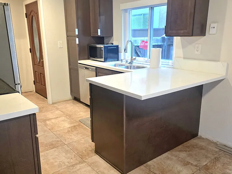 7034 Pembridge Ln — Photo 6