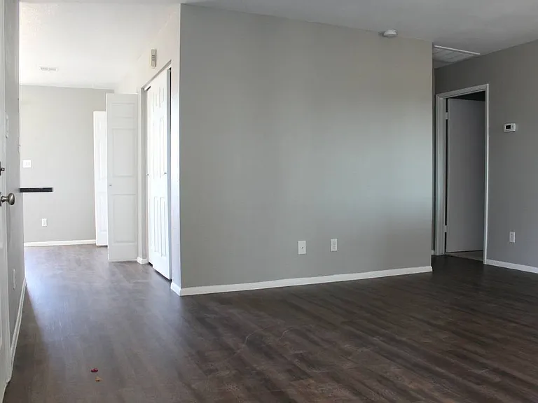 20421 N 3rd Dr #8 — Photo 7