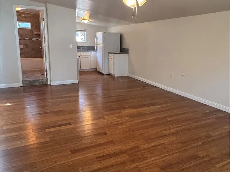 3034 E Del Mar Blvd — Photo 4