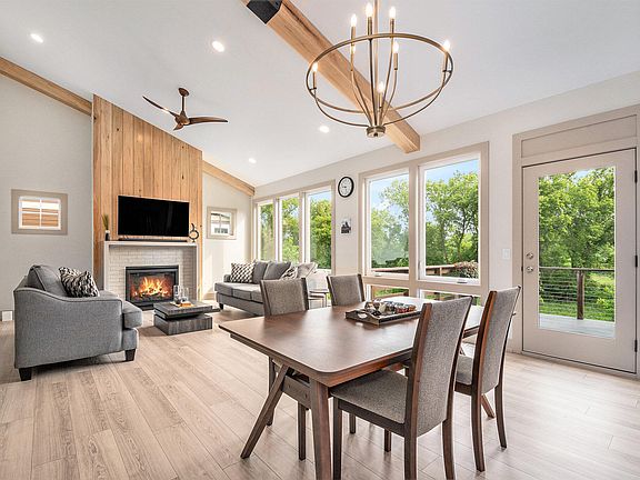 3rd image of 4243 Riverlands Ct NE