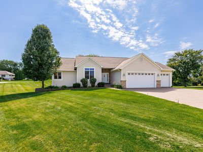 2594 Canterbury Rd, Muscatine, IA, 52761