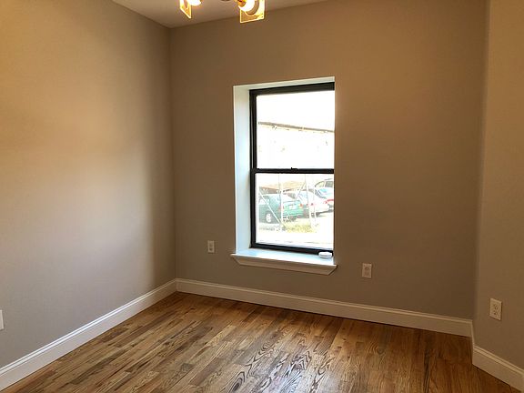 3rd image of 45 Clifton Pl #14Q