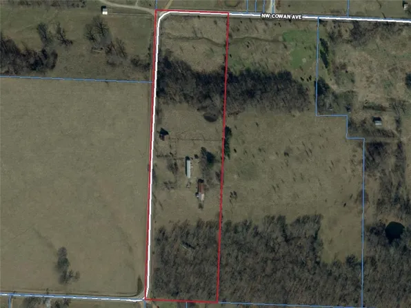 511 NW Cowan Ave, Gentry, AR 72734