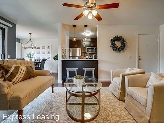 5th image of 524 Venice Way #309