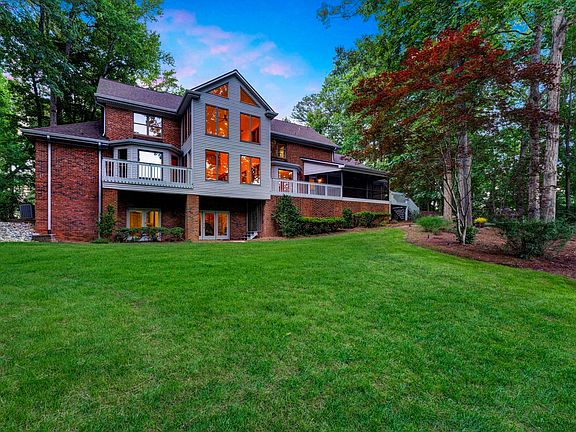3rd image of 158 Saint Andrews Dr