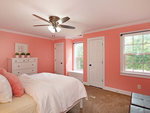 4th image of 153 Tennessee Cir