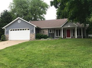102 Spring Gln, Collinsville, IL 62234