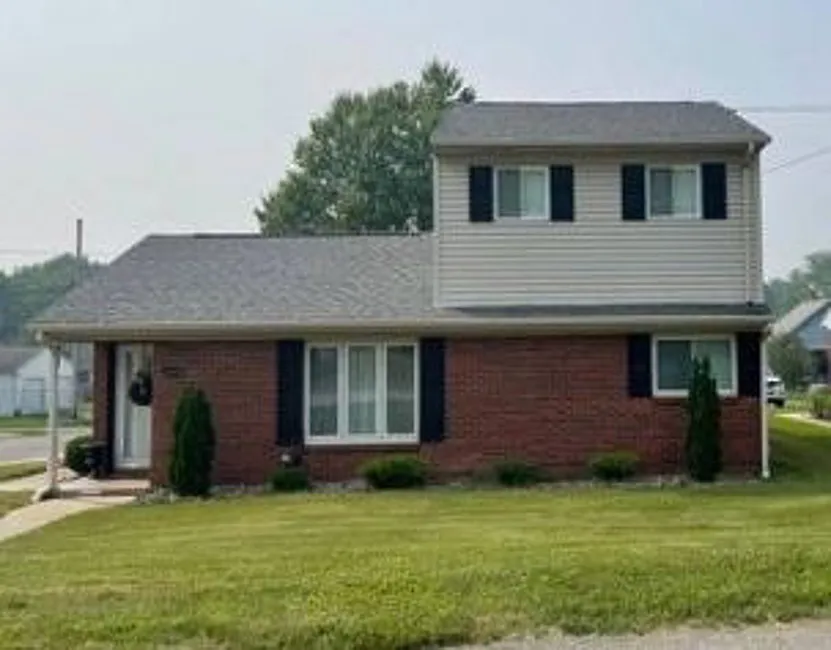 2414 Martha St photo 1