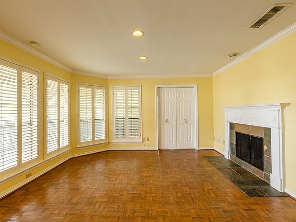 2nd image of 6037 Hillcrest Ave #D3