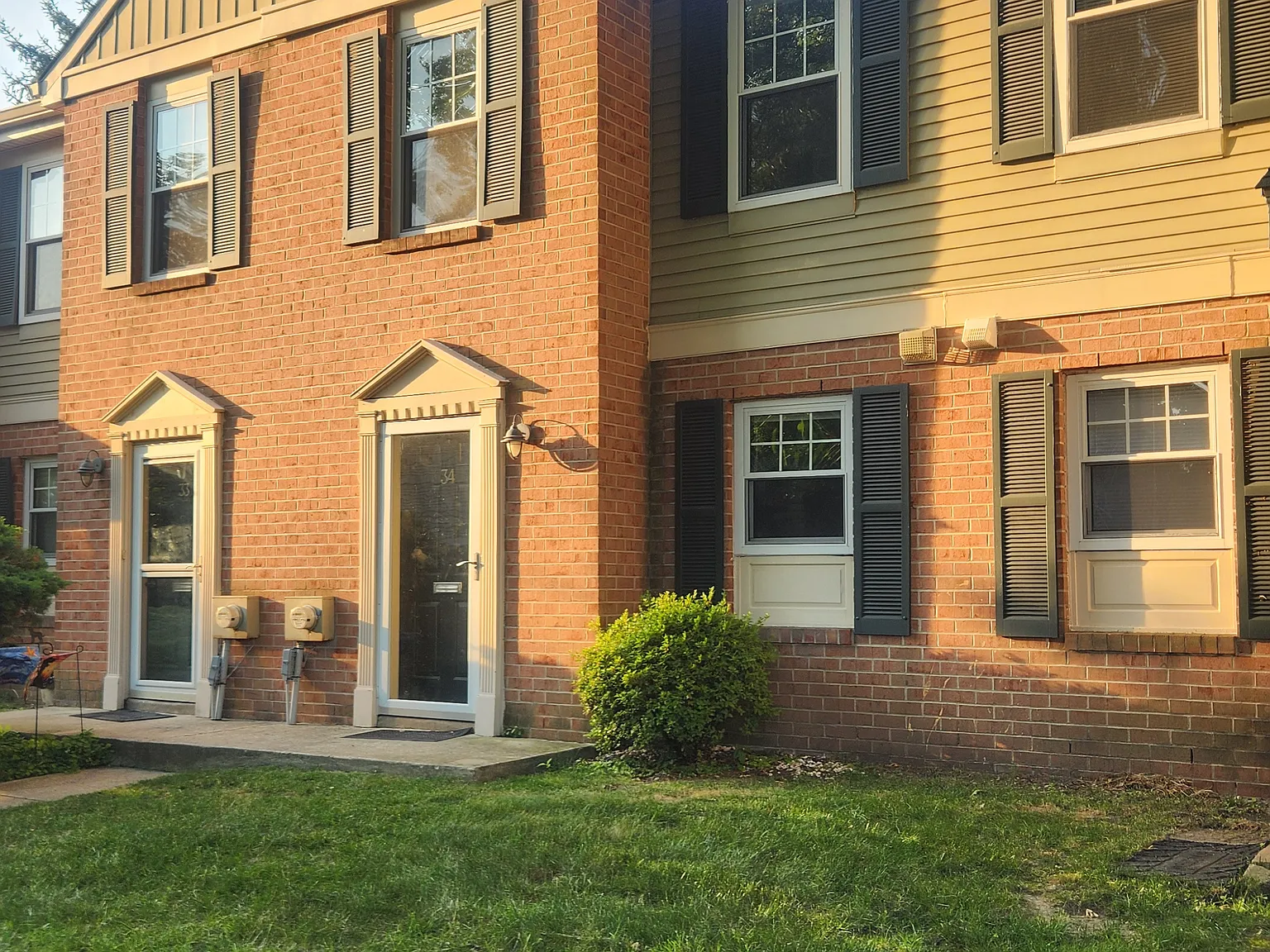 2 bed, 2.5 bath, 1224 sqft, $2,700 — Photo 1
