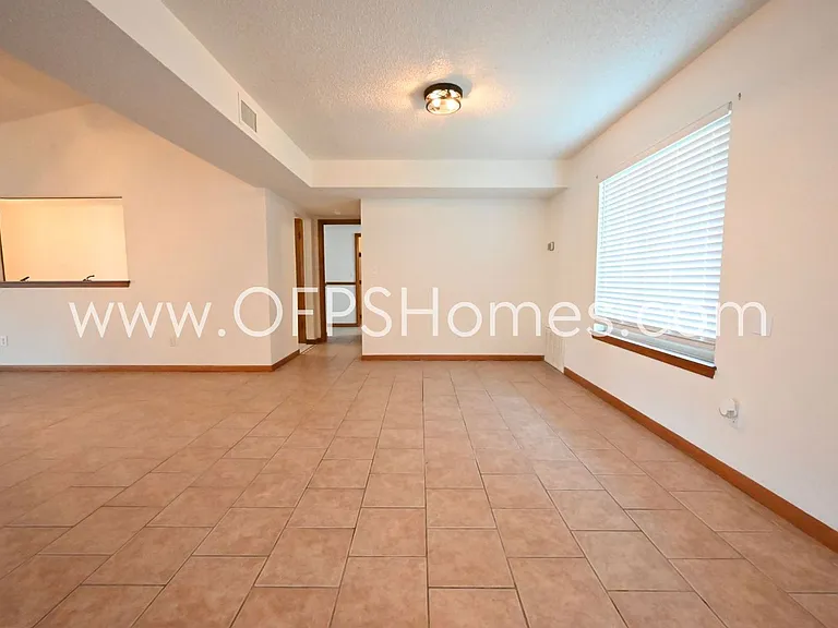3934 Balsam Dr — Photo 11