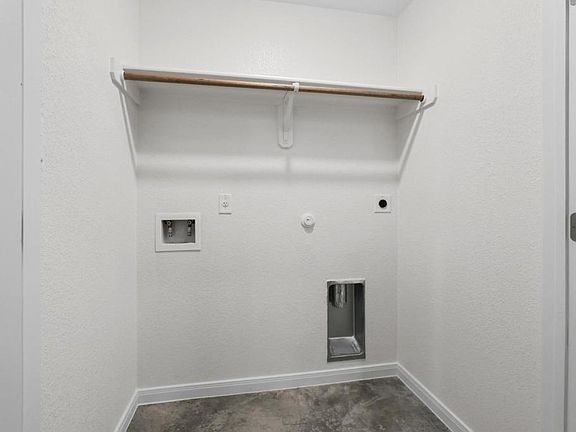 4th image of 813 Wax Myrtle Ct #A