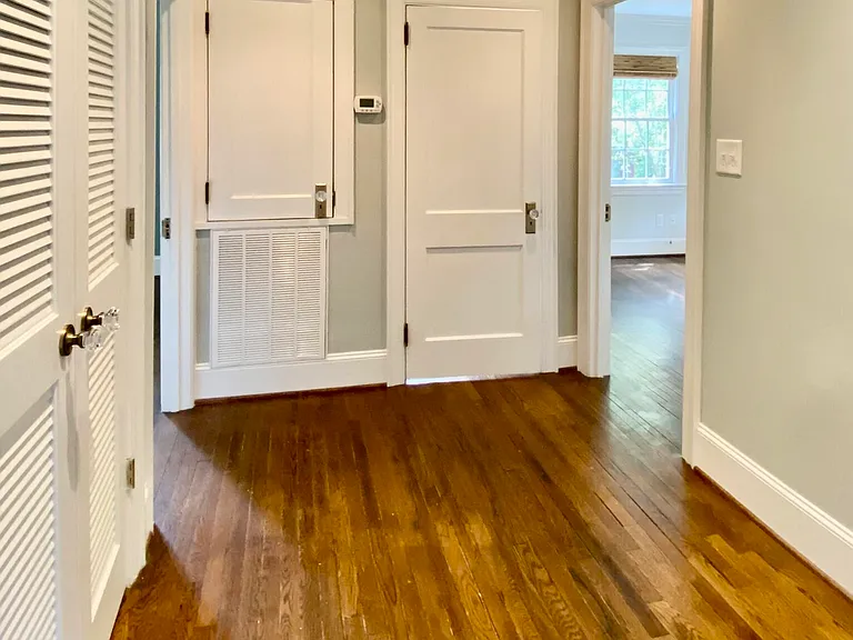 1317 Vickers Ave — Photo 16