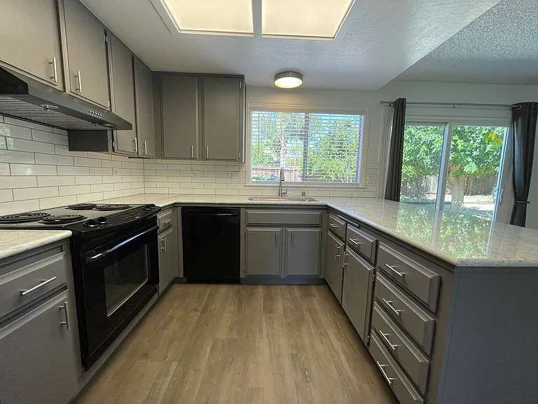 33 Briarwood Ct — Photo 9