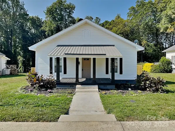 313 Bruce St, Mooresville, NC 28115