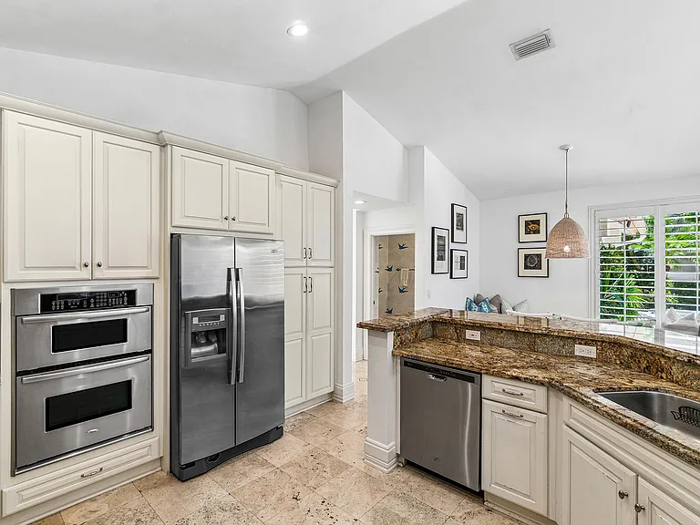 6206 NW 23rd St — Photo 4