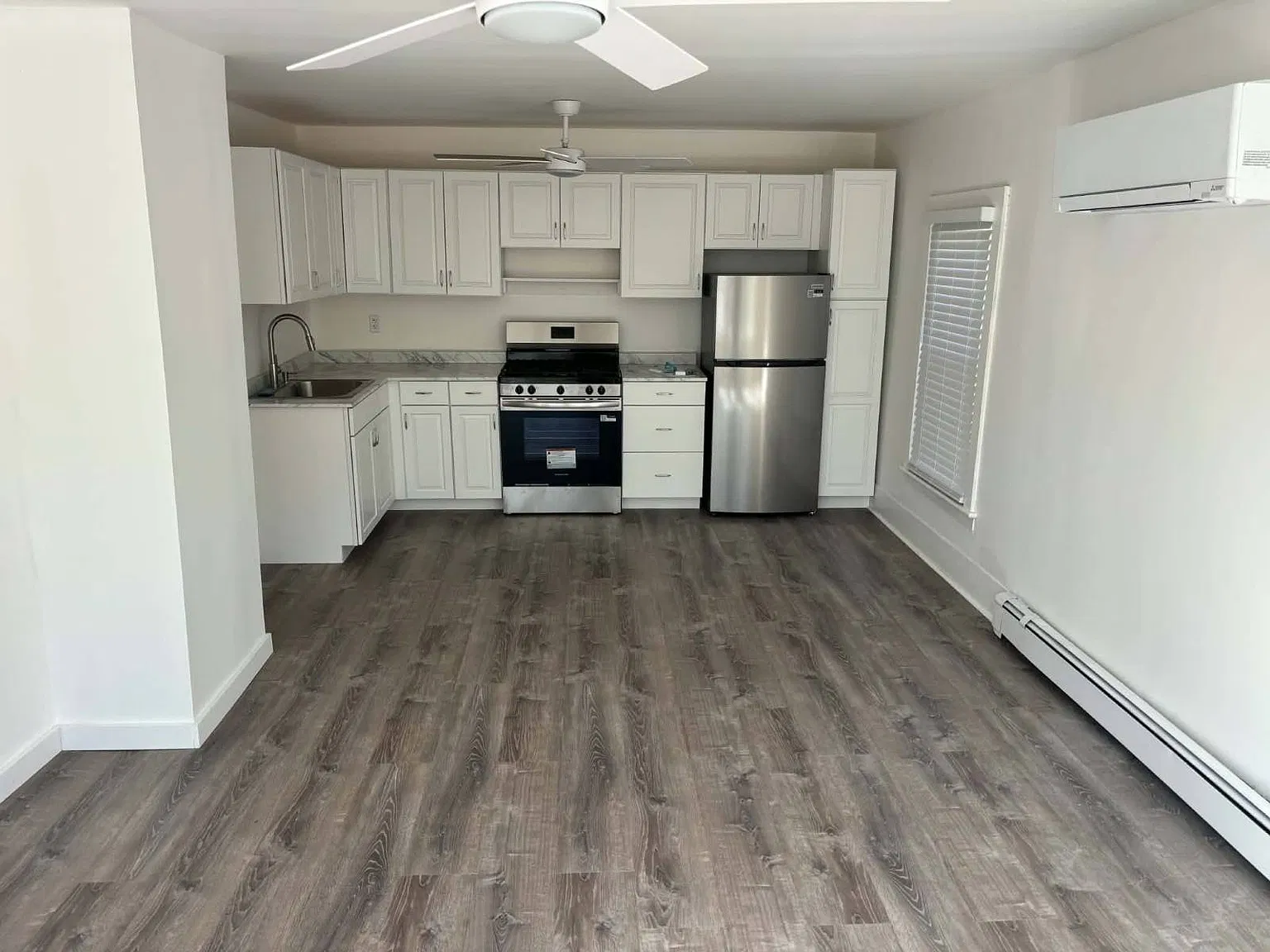 2 bed, 1.0 bath, $1,500 — Photo 4