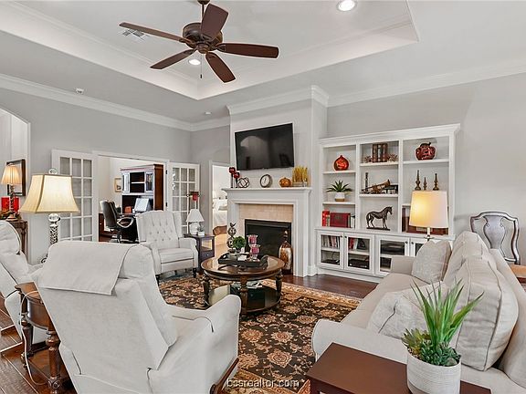 4th image of 3502 Wakefield Dr