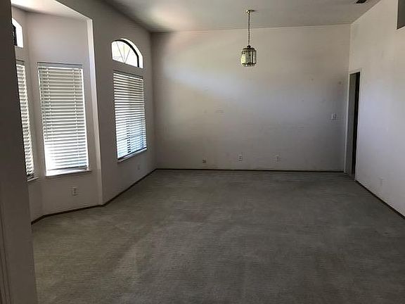 3rd image of 1414 Dorchester Dr