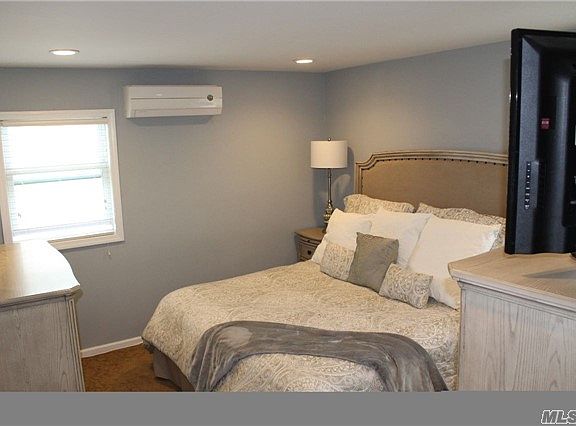 2nd image of 378 Montgomery Ave