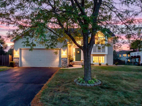 18691 Dylan Dr, Farmington, MN 55024