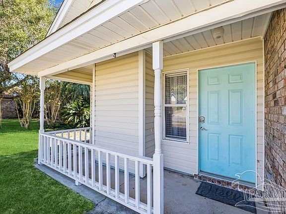 3rd image of 2709 Summertree Ln
