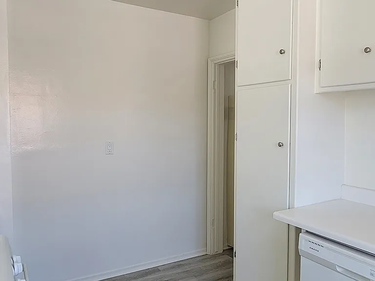 25610 1/2 Oak St #25610.5 — Photo 9