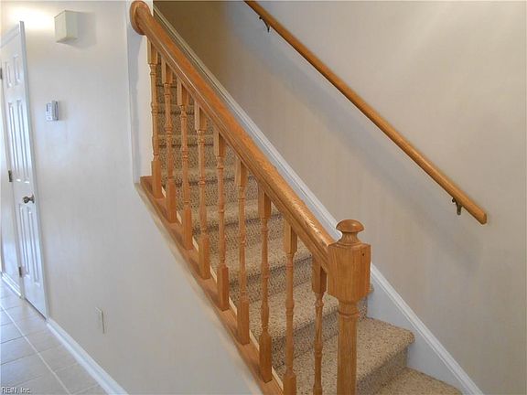 4th image of 105 Charles Parish Dr