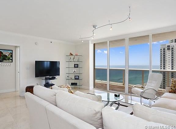 4th image of 18911 Collins Ave APT 1903