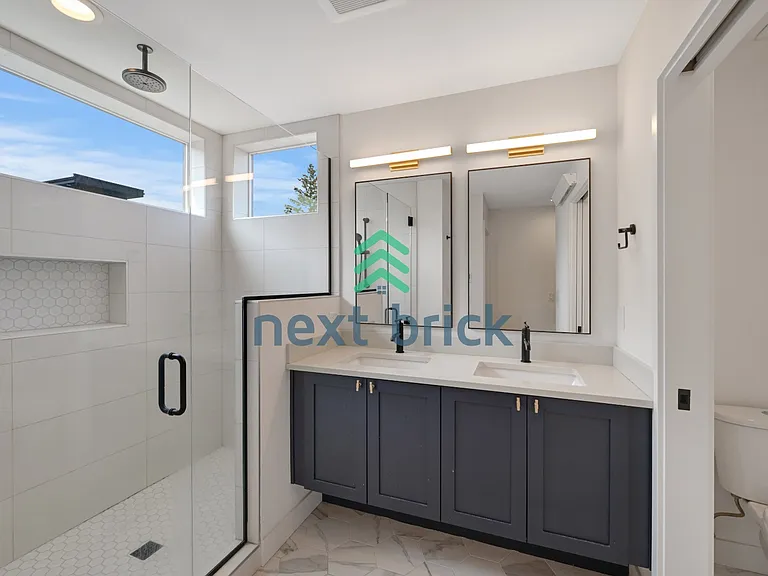 4521 Sunnyside Ave N #C — Photo 17