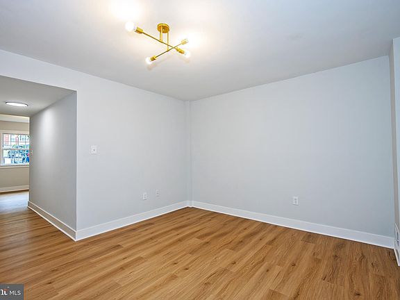 5th image of 14384 Berkshire Dr