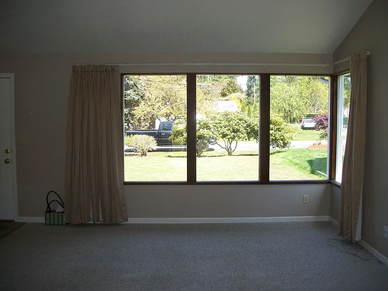 83 NW Nichols Ave — Photo 11