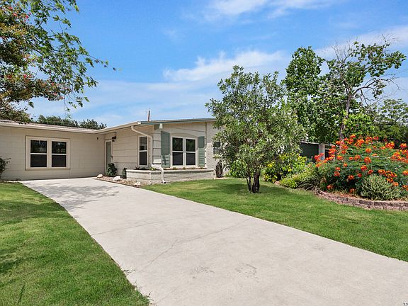 2nd image of 107 SHROPSHIRE DR
