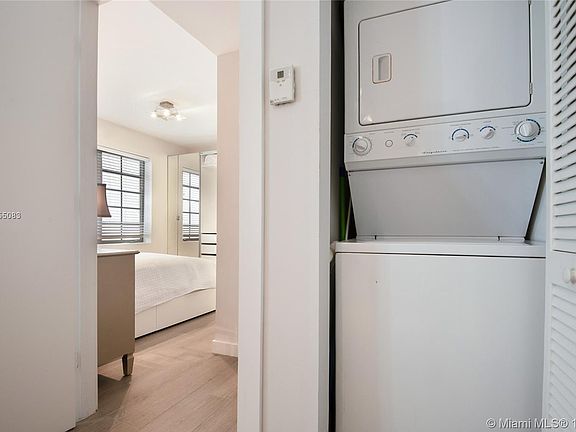 4th image of 435 W 21st St #222